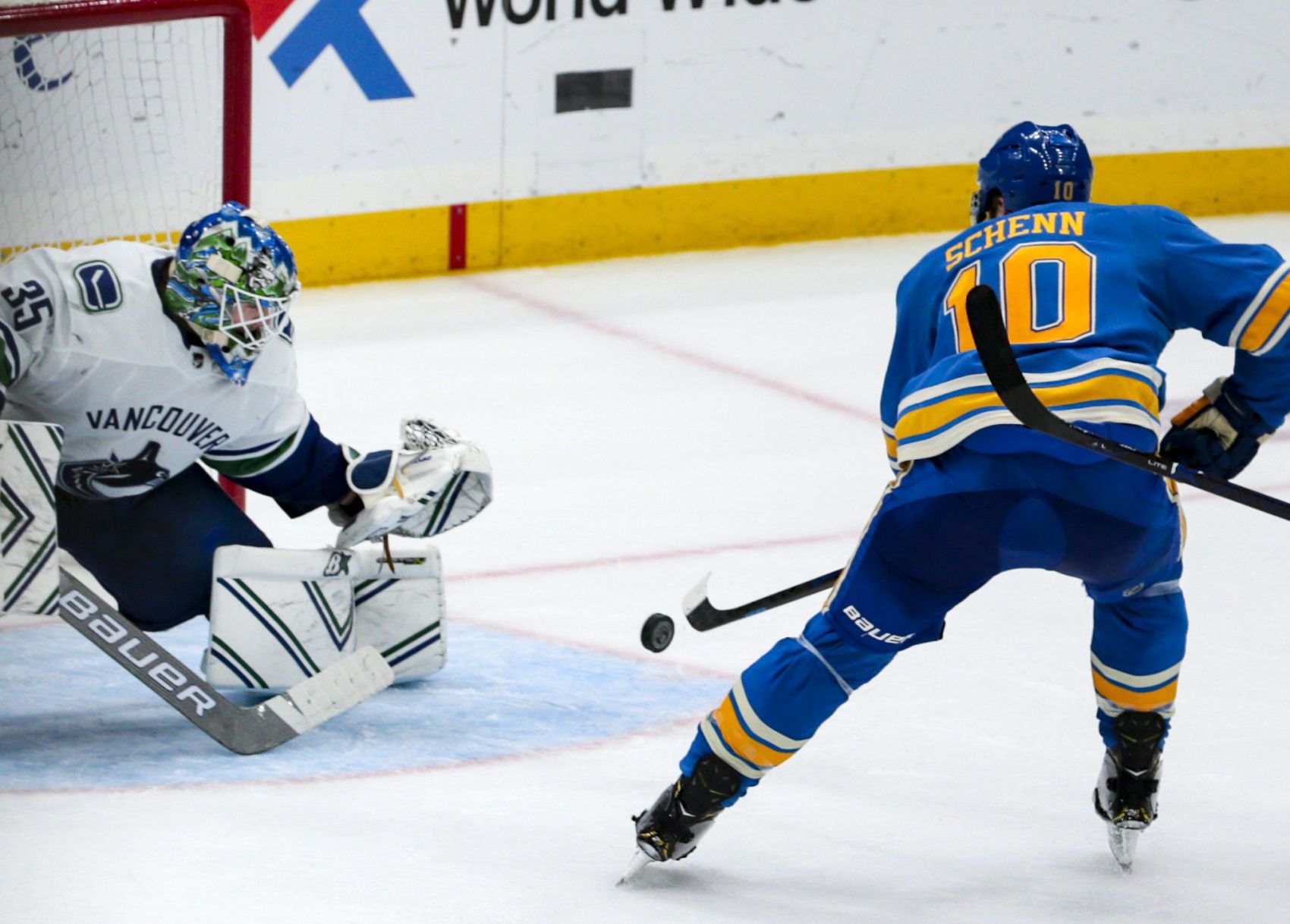 St. Louis Blues end it against the Canucks